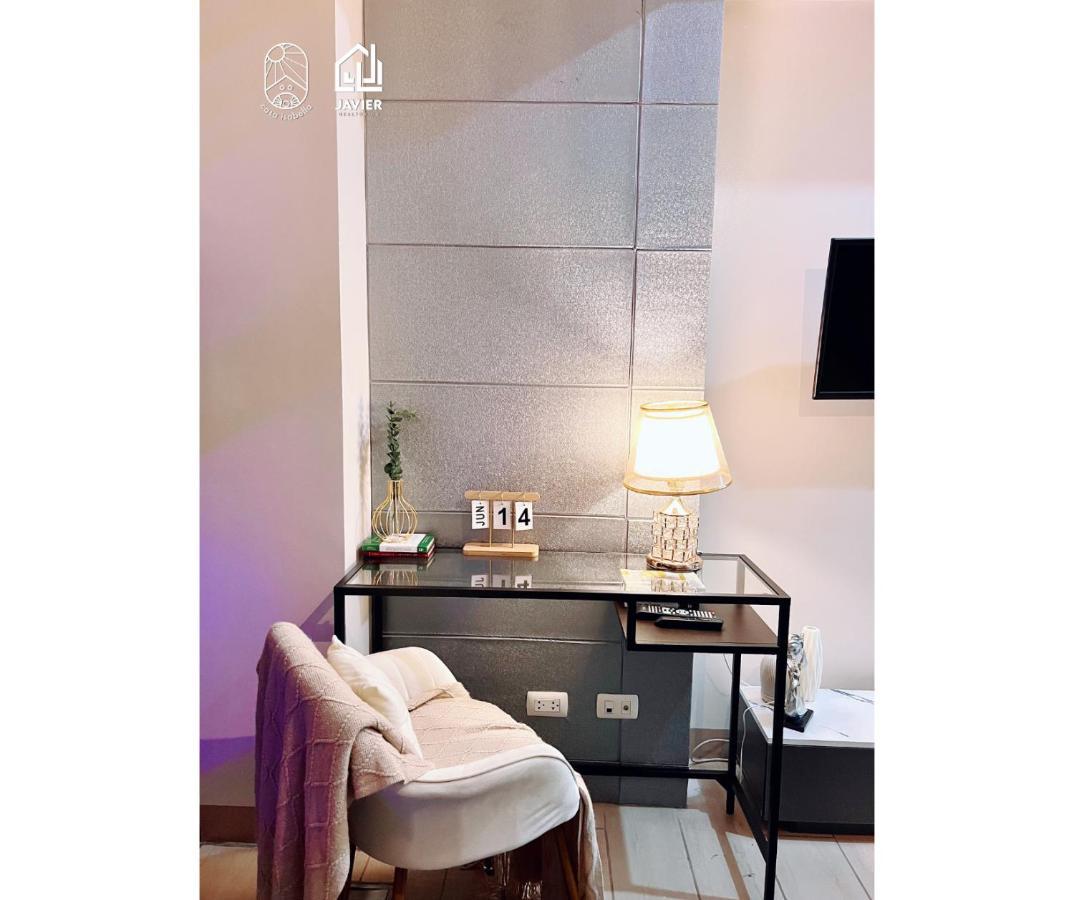 Eastwood Penthouse Studio With View, Netflix And Fast Wi-fi * Manila