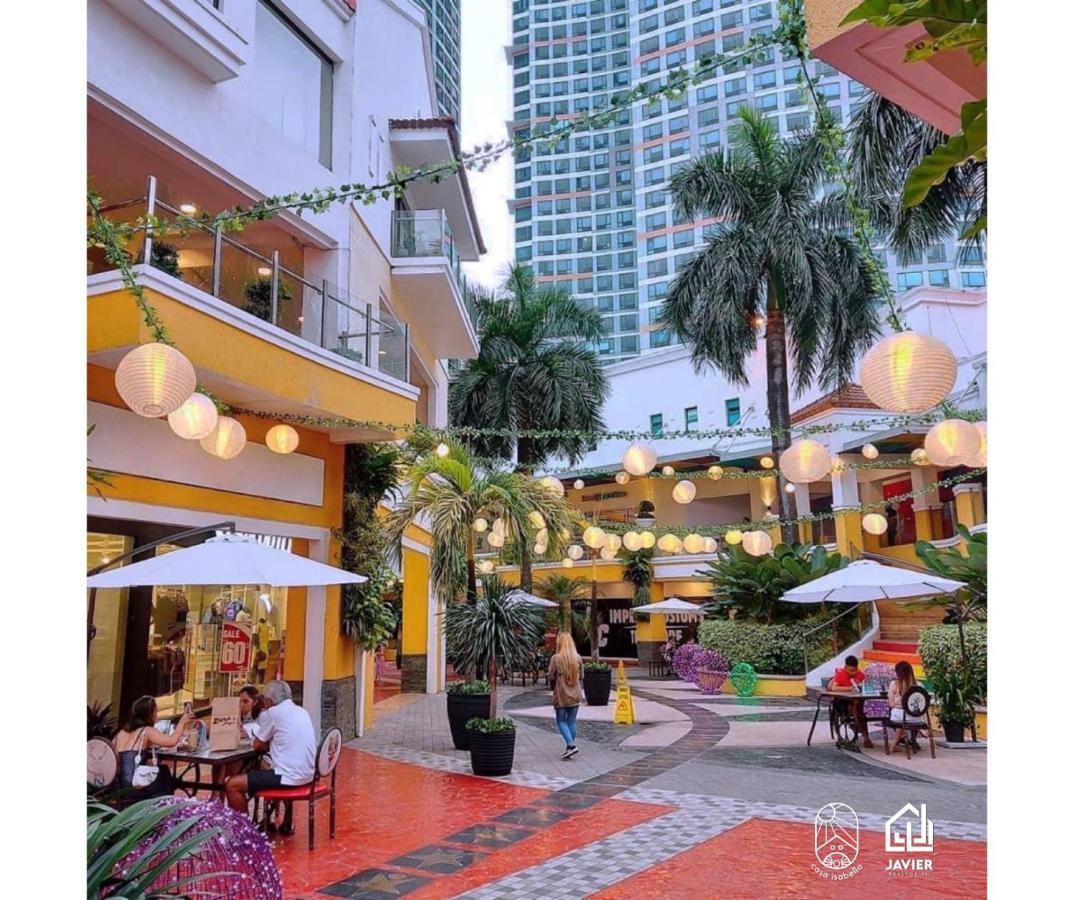 Aparthotel Eastwood Penthouse Studio With View, Netflix And Fast Wi-fi